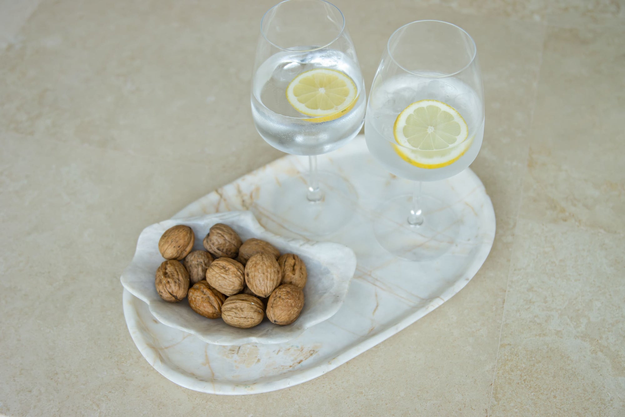 Oval marble tray - red pattern